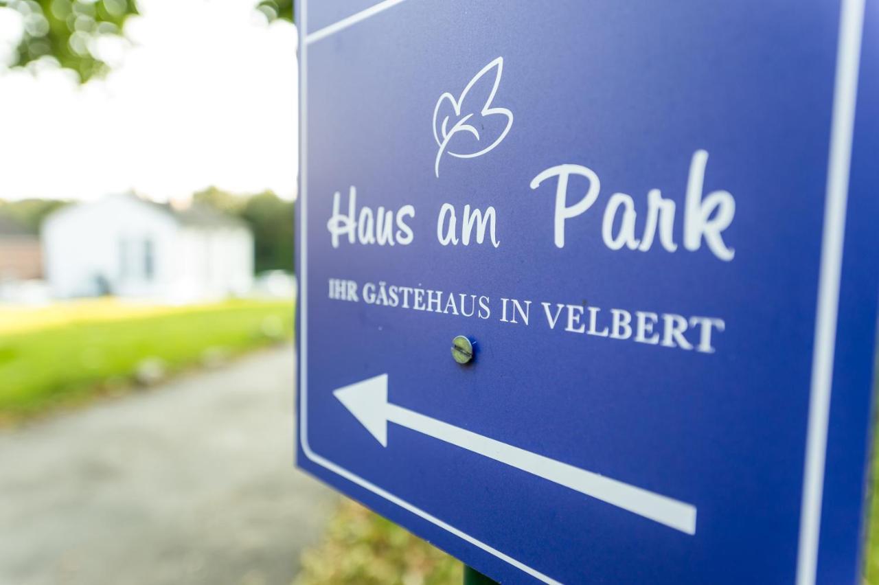 Haus Am Park - Ihr Gaestehaus In Velbert Extérieur photo
